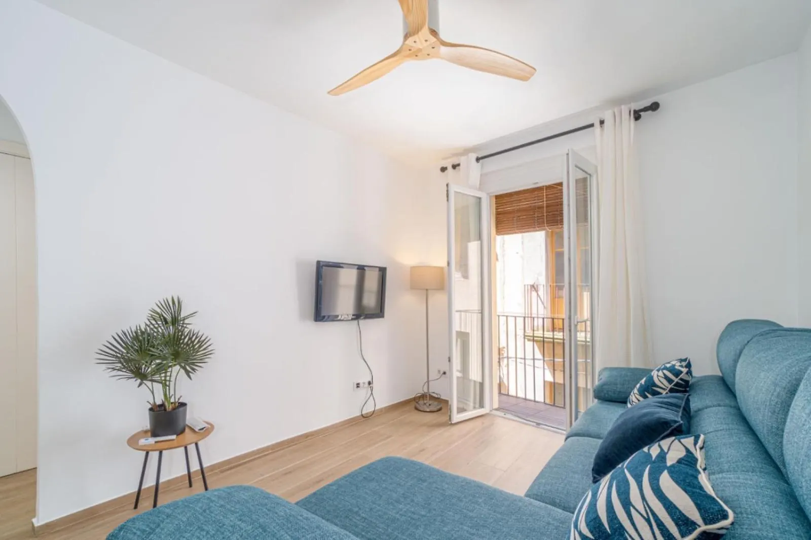 The Art Flat Daire Figueres  0*, Figueres (Girona) İspanya